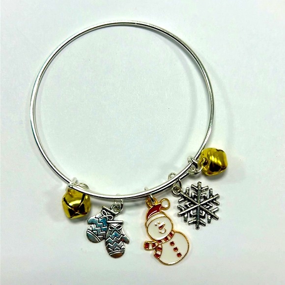 Handmade Christmas Jingle Bell Charm Bracelet! - Picture 3 of 4